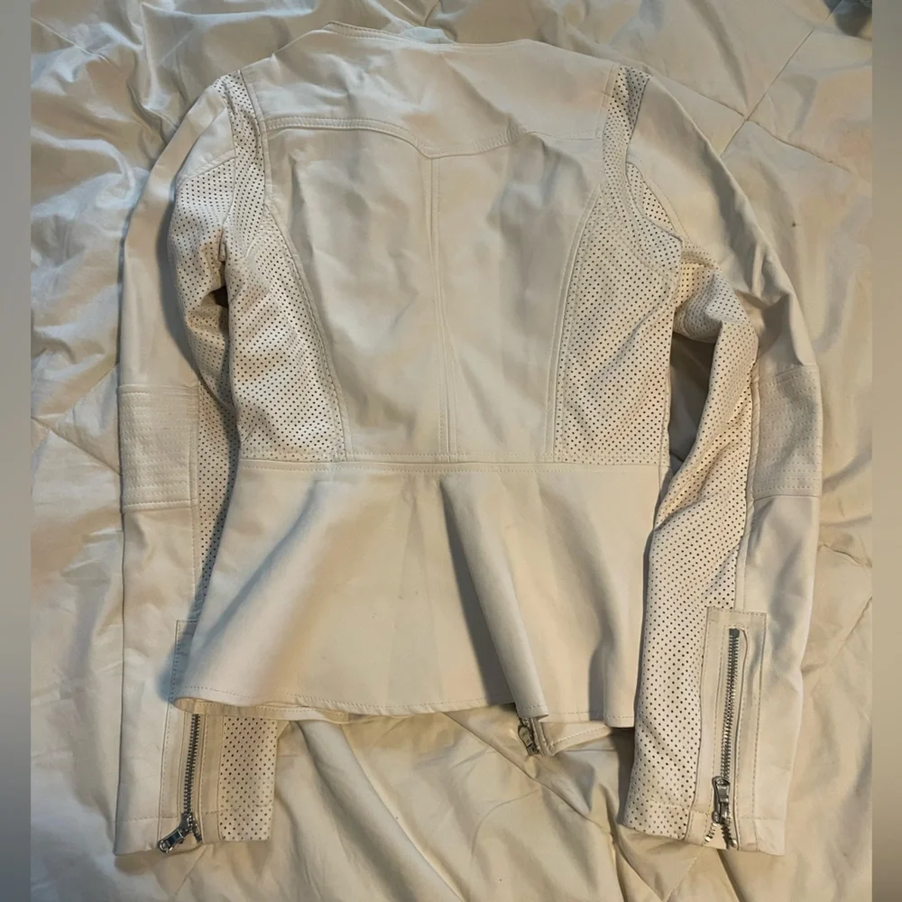 GUESS jacket - Picture 3 of 3